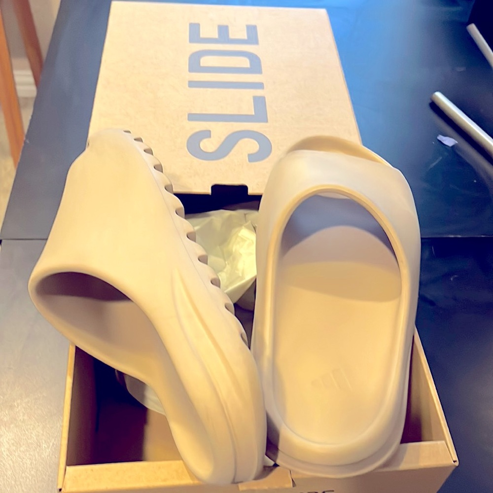 Authentic Yeezy Slides